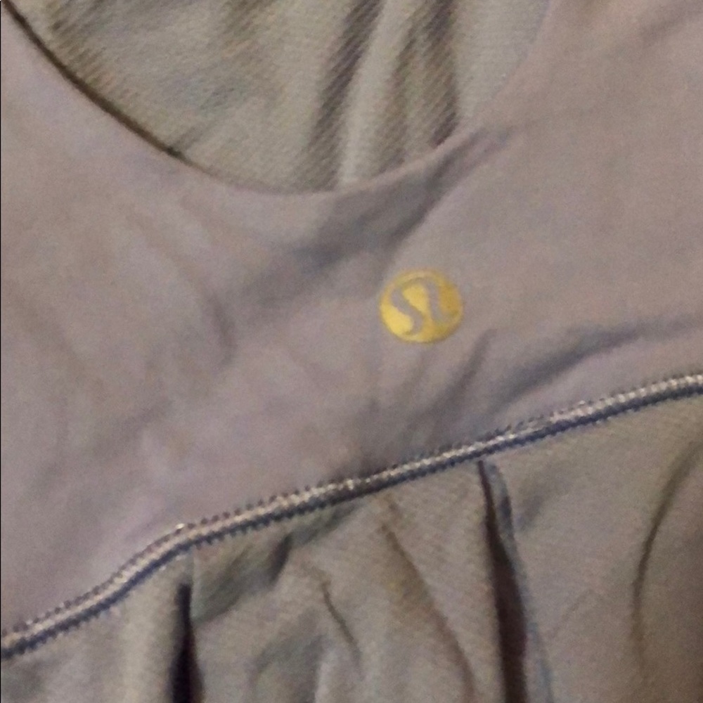 Lulu Lemon Tank top - Picture 3 of 4